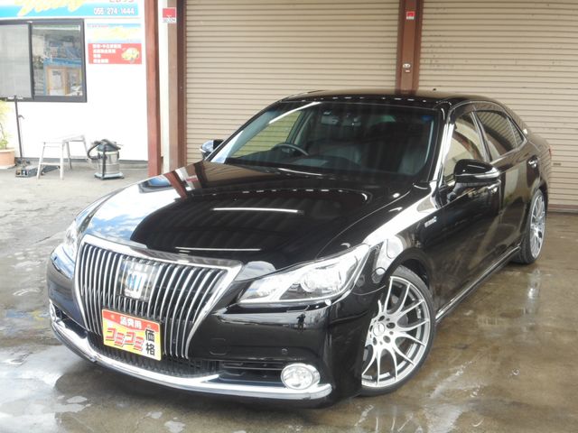 Toyota CROWN MAJESTA 2014-11 22826-25