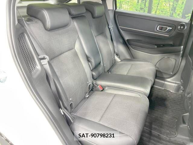 Honda VEZEL 2021-10 237233-9