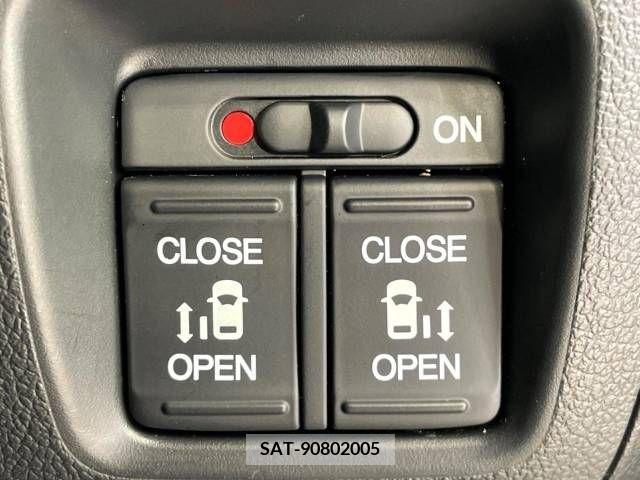 Honda N BOX CUSTOM 2016-01 306784-3