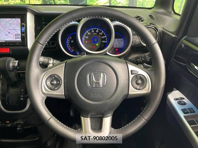 Honda N BOX CUSTOM 2016-01 306784-11