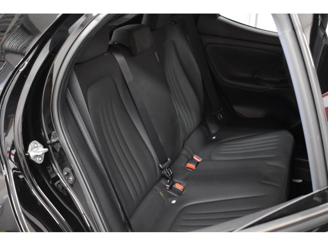 Toyota YARIS 2020-06 8038-9