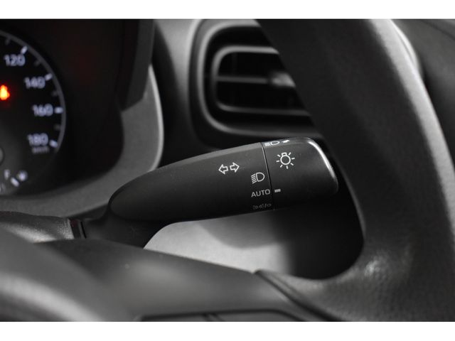 Toyota YARIS 2020-06 8038-17