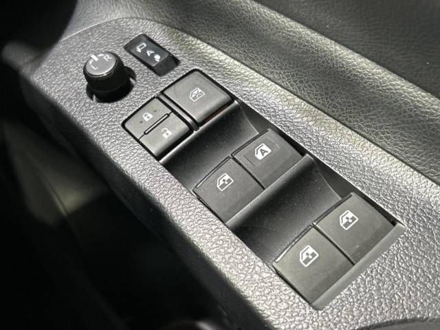 Toyota SIENTA 2018-10 193389-6