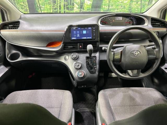 Toyota SIENTA 2018-10 193389-1