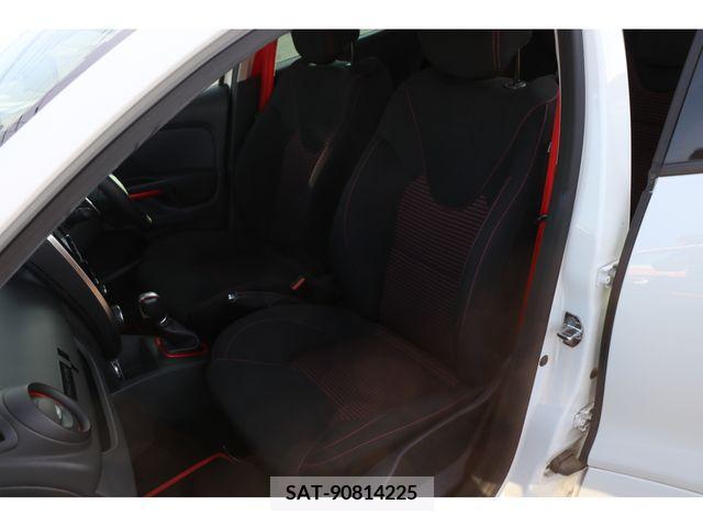 Renault LUTECIA 2017-03 223484-7