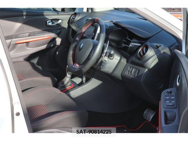 Renault LUTECIA 2017-03 223484-13