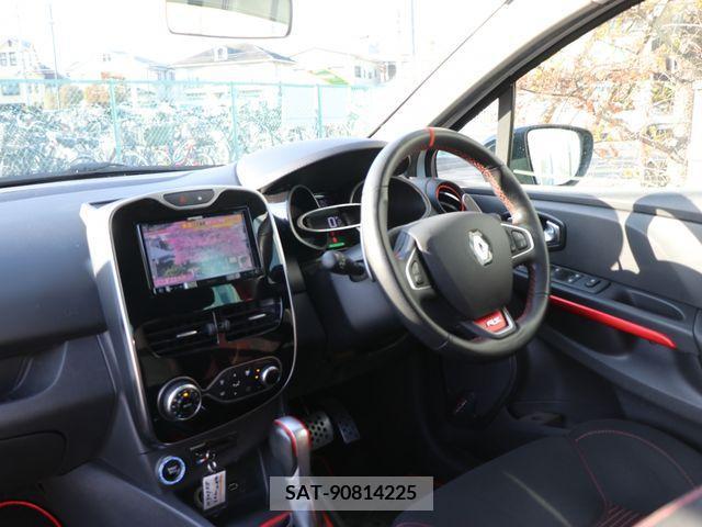 Renault LUTECIA 2017-03 223484-6