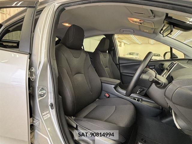 Toyota PRIUS 2021-02 375666-17