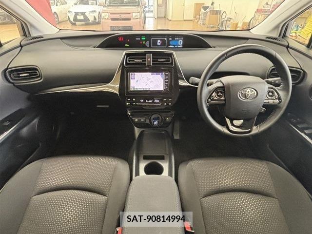 Toyota PRIUS 2021-02 375666-16