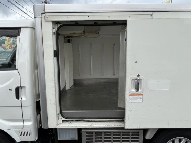 Mazda BONGO TRUCK 2017-07 13083-14