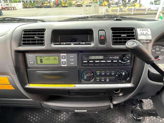 Mazda BONGO TRUCK 2017-07 13083-23
