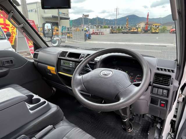 Mazda BONGO TRUCK 2017-07 13083-19
