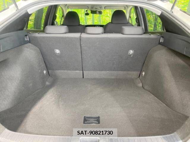 Toyota PRIUS 2016-09 281989-10