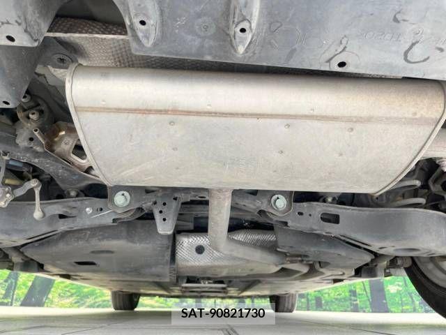 Toyota PRIUS 2016-09 281989-19
