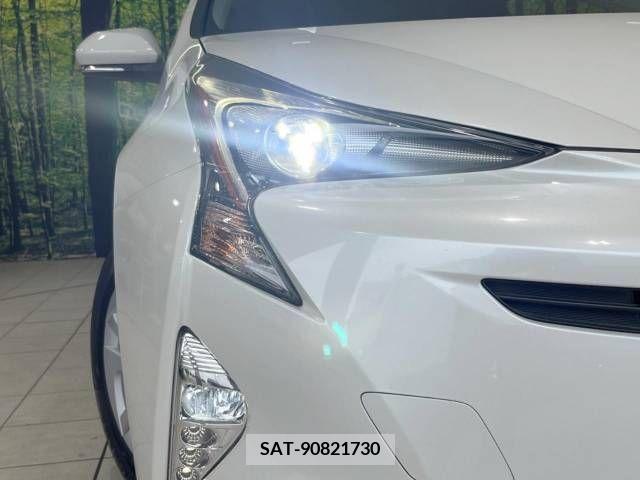 Toyota PRIUS 2016-09 281989-12