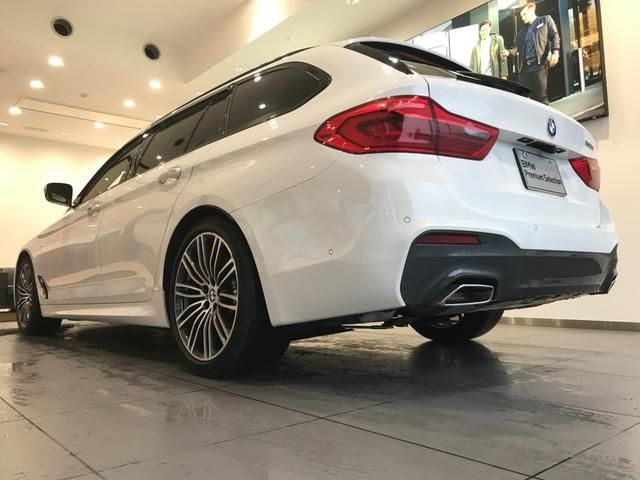 Bmw 5 SERIES 2018-03 8453-8
