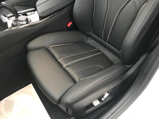Bmw 5 SERIES 2018-03 8453-22