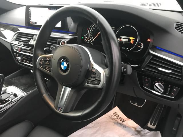 Bmw 5 SERIES 2018-03 8453-10