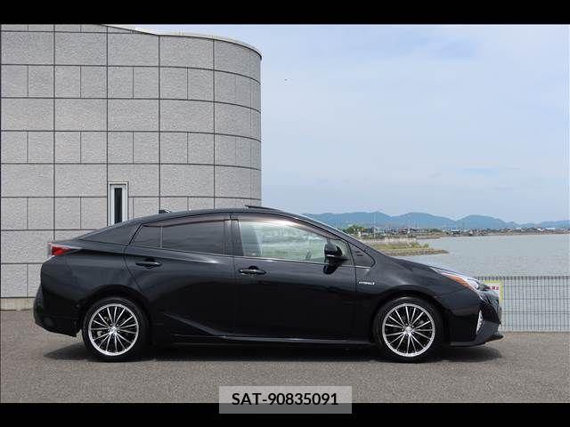 Toyota PRIUS 2016-09 386009-6