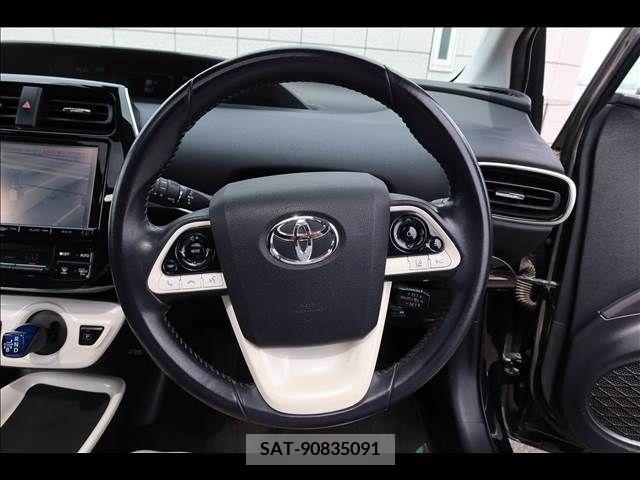 Toyota PRIUS 2016-09 386009-28