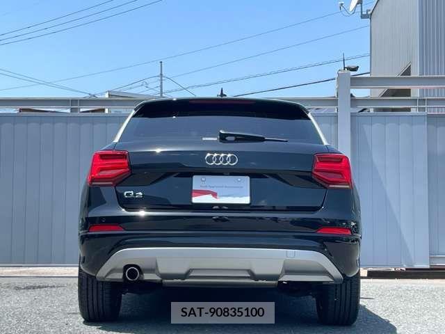 Audi Q2 2019-01 318035-6