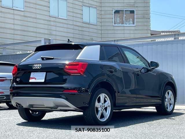 Audi Q2 2019-01 318035-5