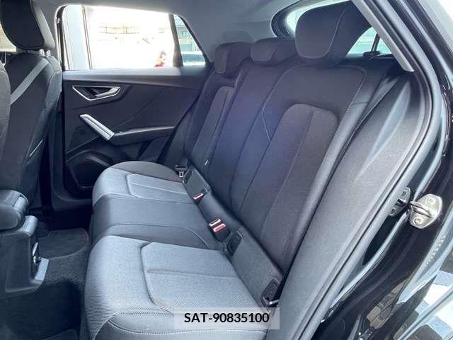 Audi Q2 2019-01 318035-16