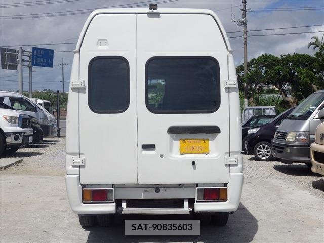 Isuzu ELF TRUCK 2001-02 255813-5