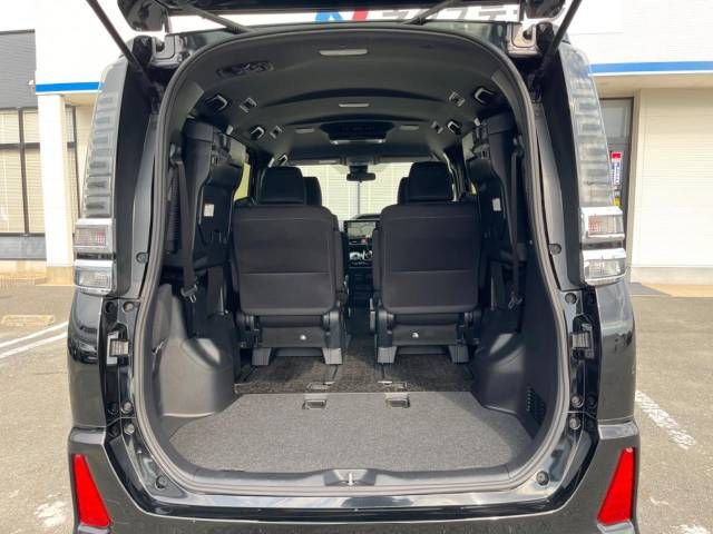 Toyota VOXY 2018-10 189138-12