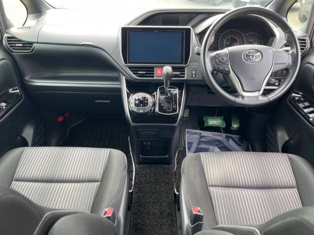 Toyota VOXY 2018-10 189138-1