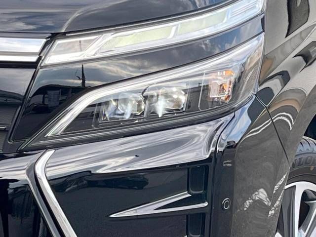 Toyota VOXY 2018-10 189138-14
