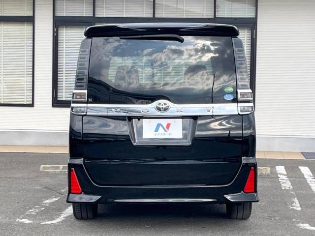 Toyota VOXY 2018-10 189138-17