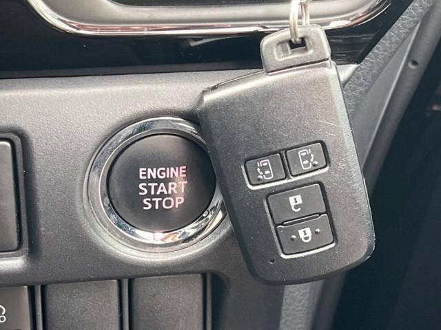 Toyota VOXY 2018-10 189138-6