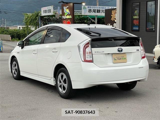 Toyota PRIUS 2012-06 385093-6
