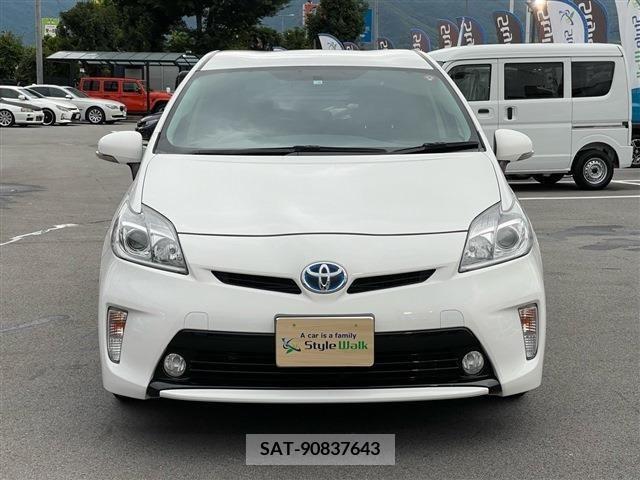 Toyota PRIUS 2012-06 385093-1