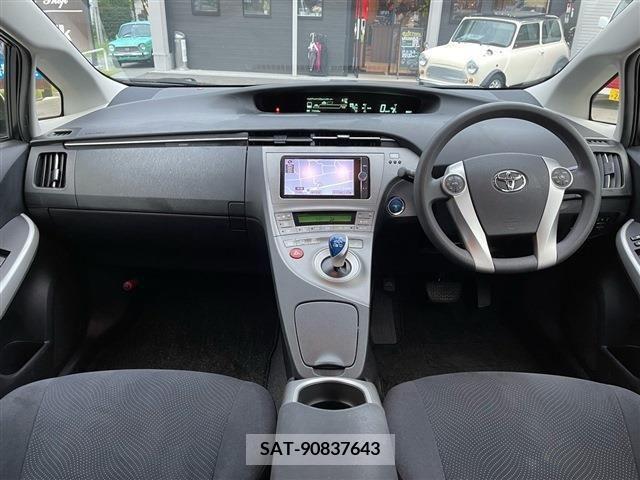 Toyota PRIUS 2012-06 385093-8