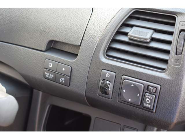 Nissan SERENA 2014-12 17856-15