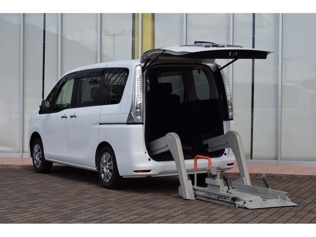 Nissan SERENA 2014-12 17856-0