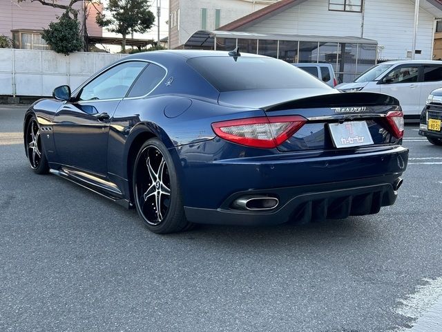 Maserati GRANTURISMO 2009-10 28591-6
