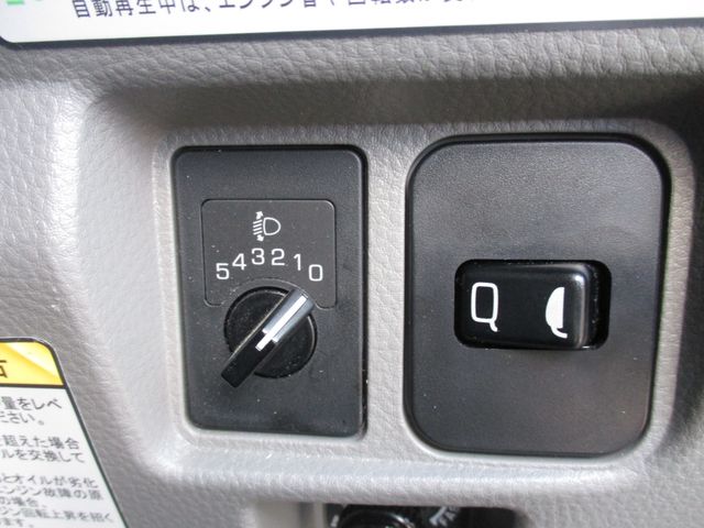 Mitsubishi CANTER 2021-05 1645-18