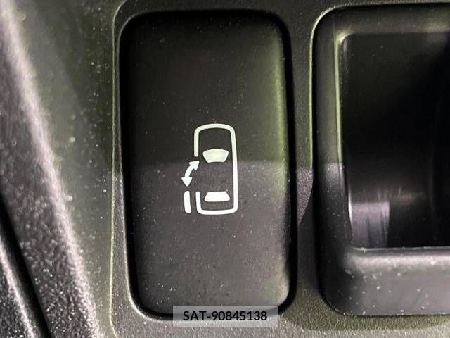 Toyota SIENTA 2010-01 368190-4