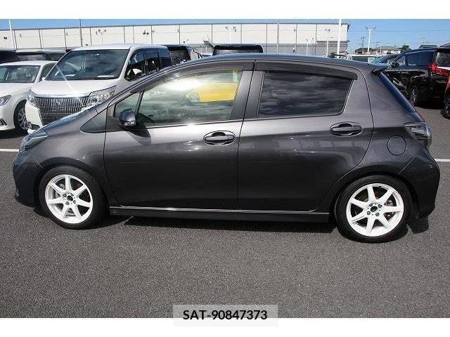 Toyota VITZ 2014-11 221648-6