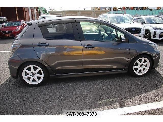 Toyota VITZ 2014-11 221648-8
