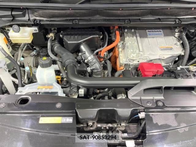 Nissan SERENA 2019-04 325006-18