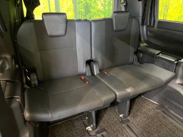 Toyota NOAH 2018-10 16017-12