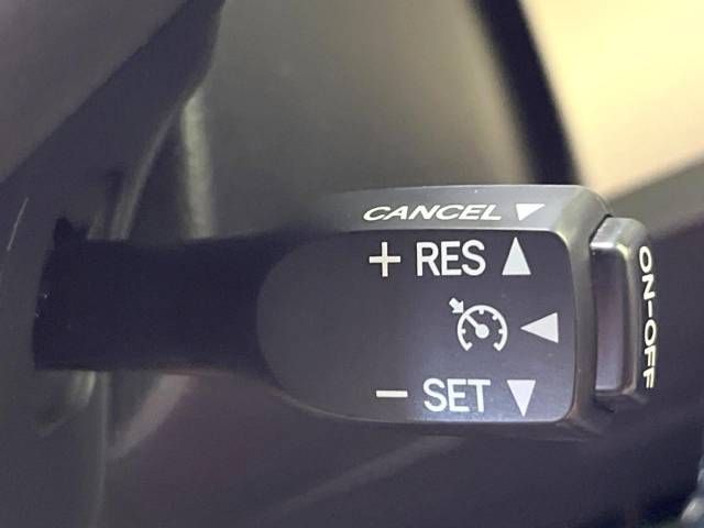 Toyota NOAH 2018-10 16017-5