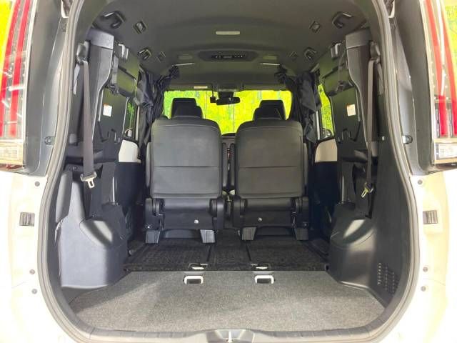 Toyota NOAH 2018-10 16017-13