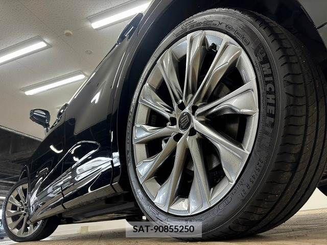 Toyota CROWN 2023-02 380575-19