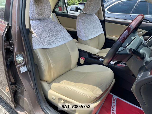 Toyota PREMIO 2018-01 386901-5