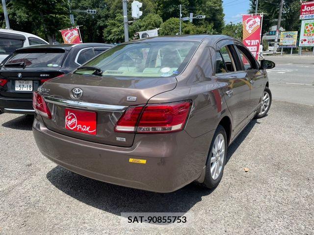 Toyota PREMIO 2018-01 386901-1